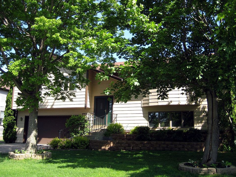 Amazing value. Large fenced lot