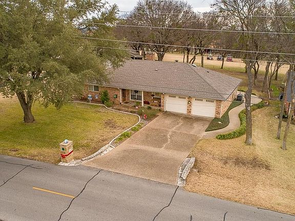 2nd image of 4007 Fairway Dr
