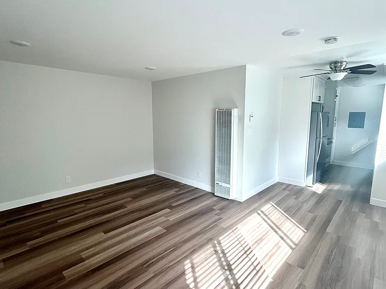 3745 Miramar Way — Photo 34