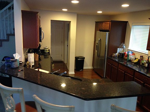 4th image of 40572 Lenox Park Dr