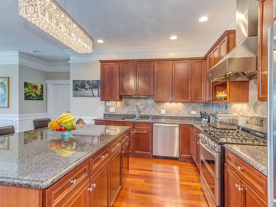 1st image of 2222 W Belmont Ave Unit 505