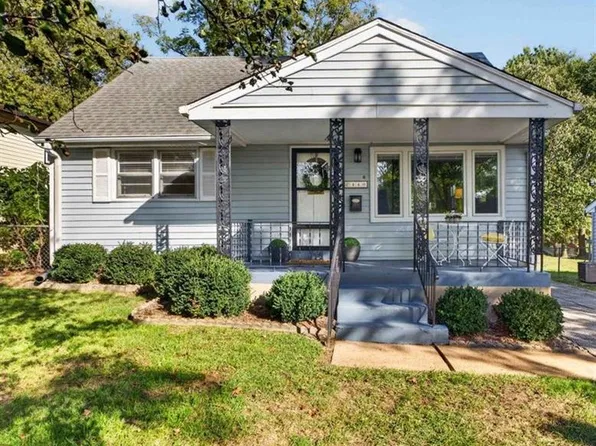 440 Rosedale Ter, Ballwin, MO 63021