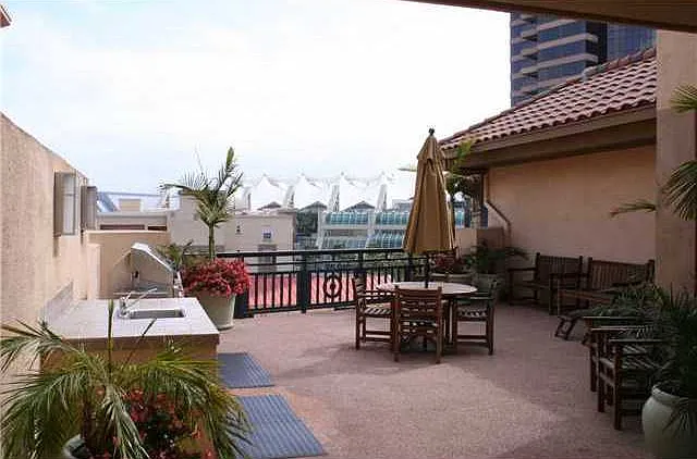 2 bed, 2.0 bath, 1251 sqft, $3,350 — Photo 2