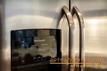 Rented by aptsandlofts.com