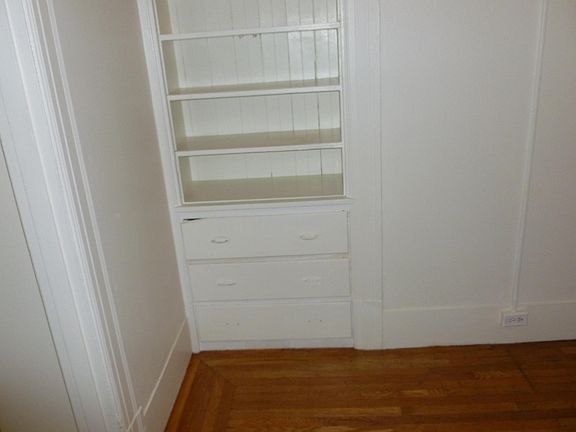 3rd image of 154 Cole St APT 6A