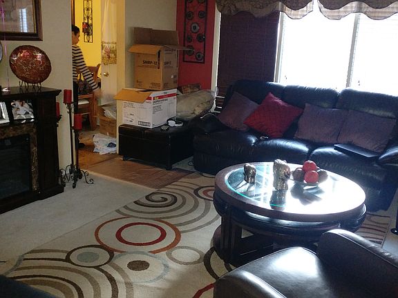 3rd image of 527 N Delaware St #529