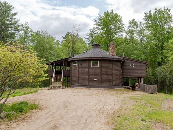 96 Gore Road, Oxford, ME 04270