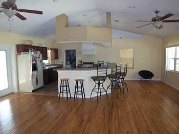 5th image of 1128 NW 36th Dr