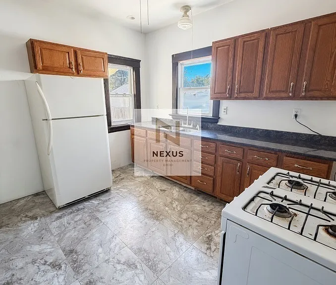 10609 Bernard Ave #1 — Photo 4