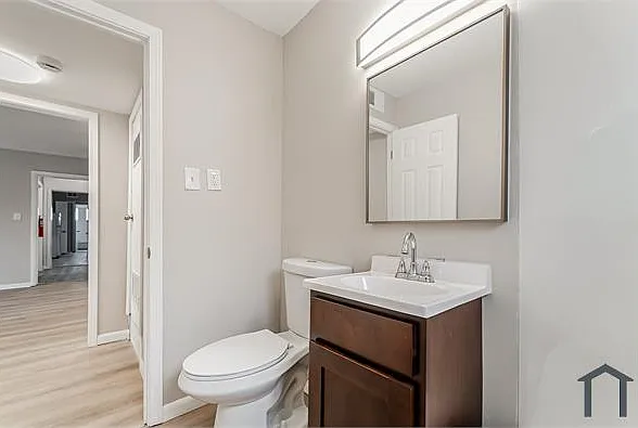 14918 Milverton Rd #3 — Photo 20