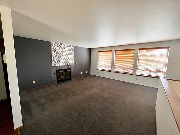 4th image of 516 NE Vena St