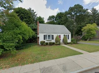 35 Lochland Rd, Hyde Park, MA 02136