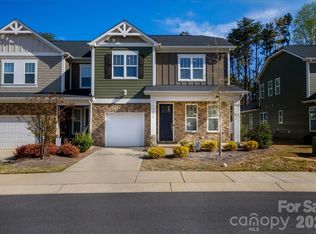 8156 Merryvale Ln, Charlotte, NC 28214