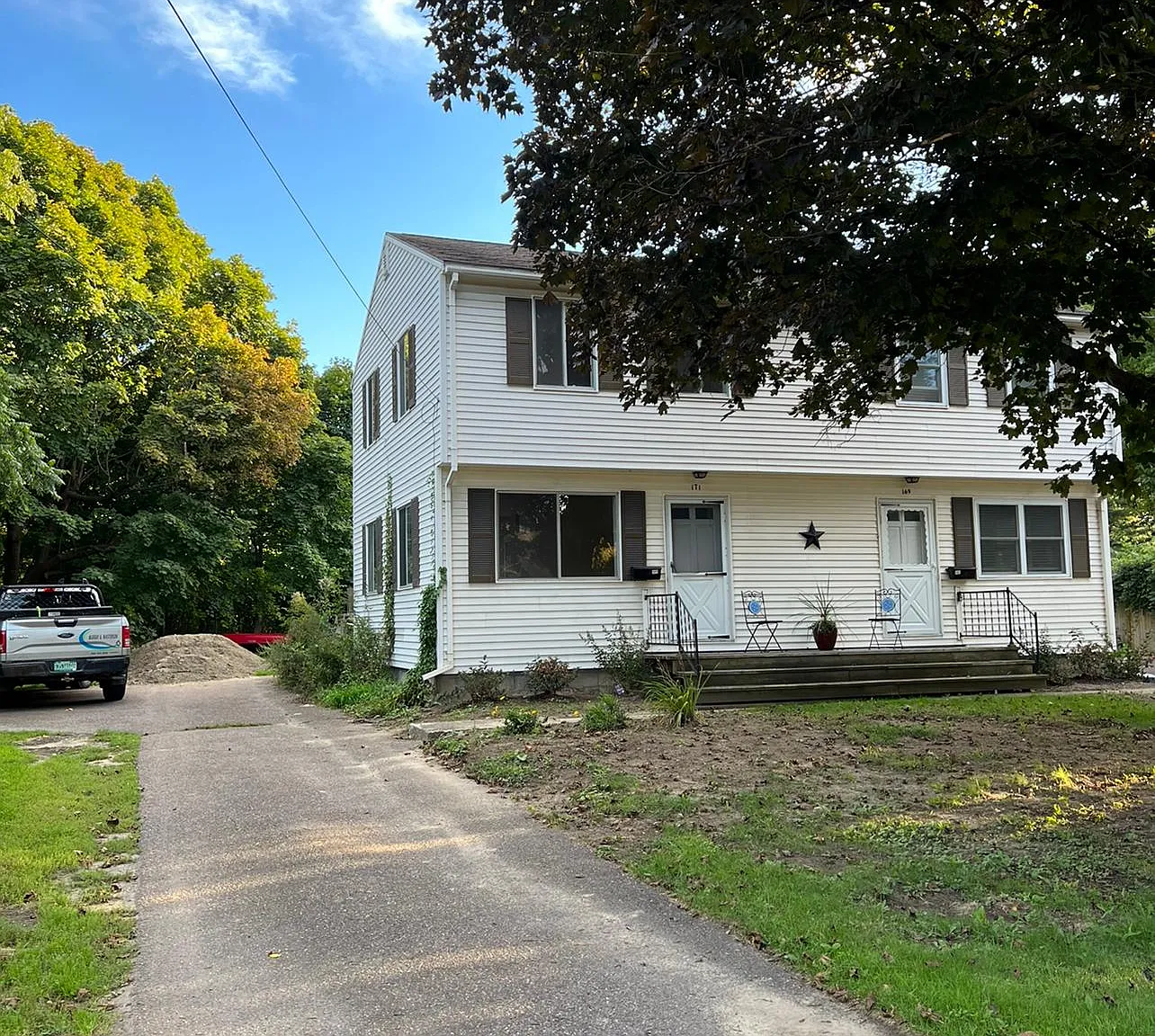 Home Ave, Burlington — Photo 1