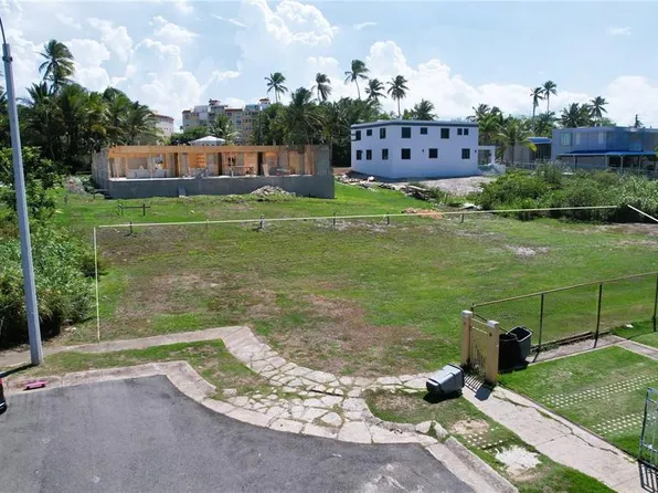PALMAS DE CERRO GORDO, VEGA ALTA, PR 00692