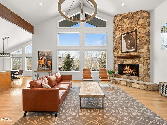 3rd image of 8971 Sackett Dr
