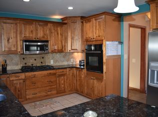 328 E Maple St, Fremont, MI 49412