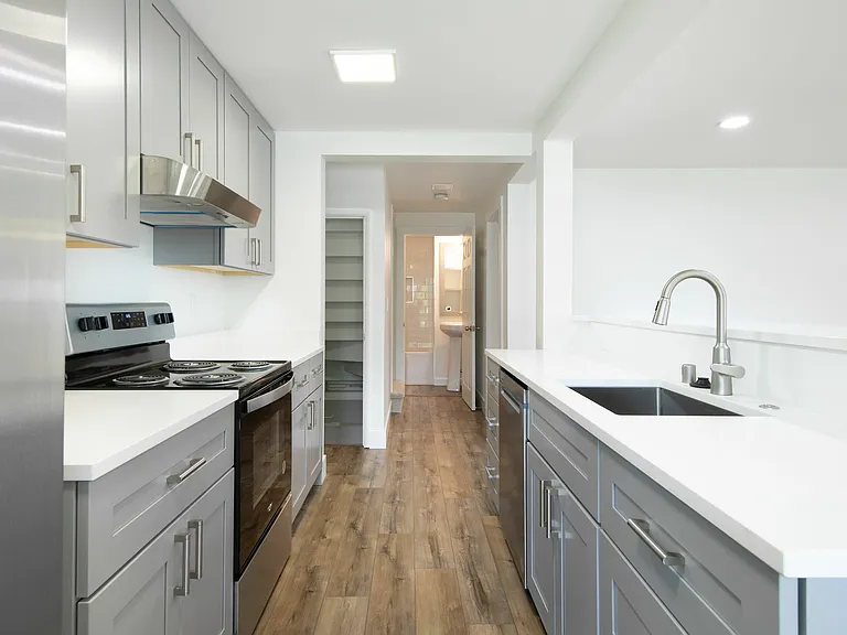 2527 NE 110th St #A — Photo 5