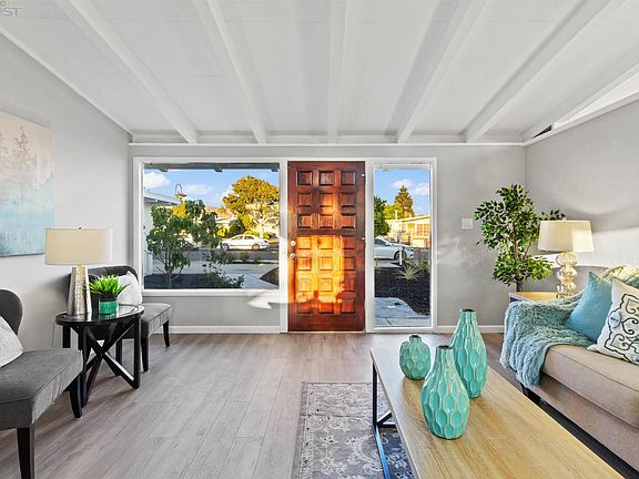 5th image of 27963 Ormond Ave