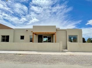 17 New Village Ave, Santa Fe, NM 87508