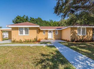 2005 Saint George Dr, Bradenton, FL 34208
