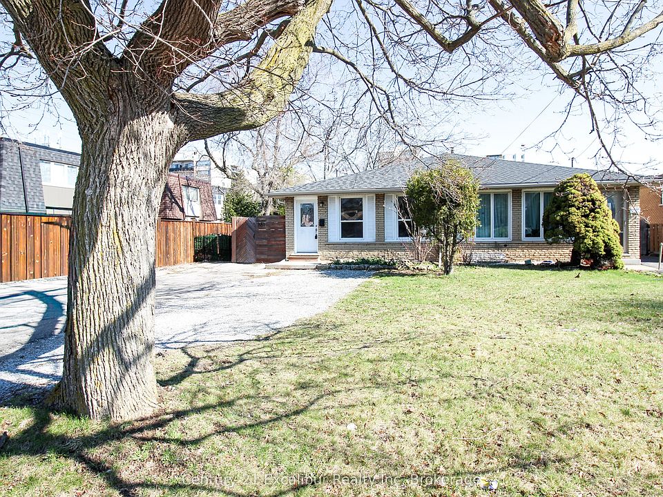 1st image of 881 Lawrence Rd