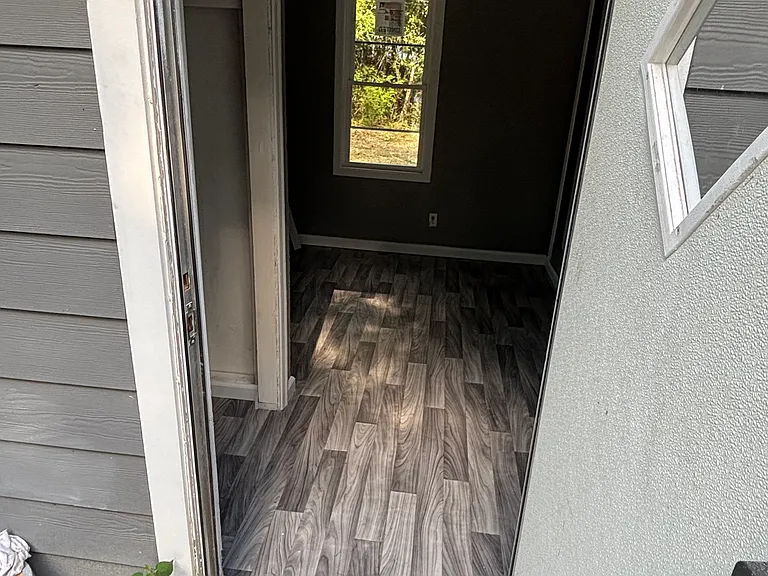 73 Westside Dr — Photo 4