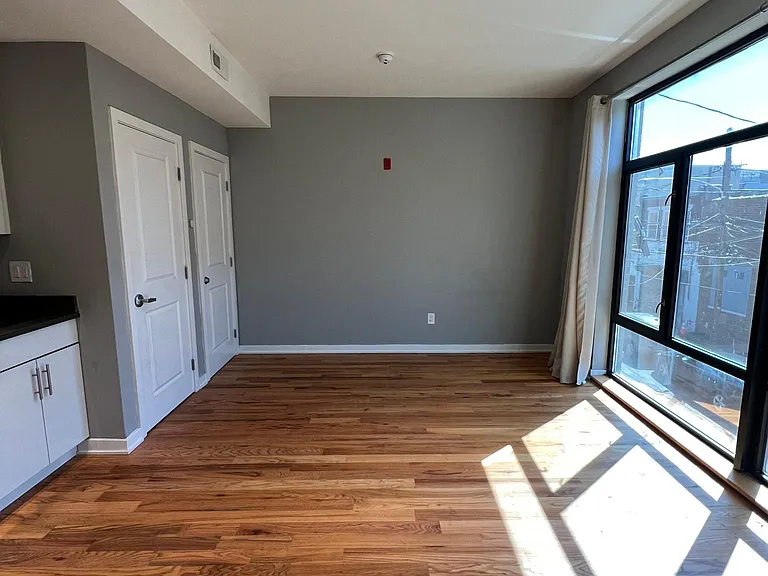 531 N Budd St #A2 — Photo 6