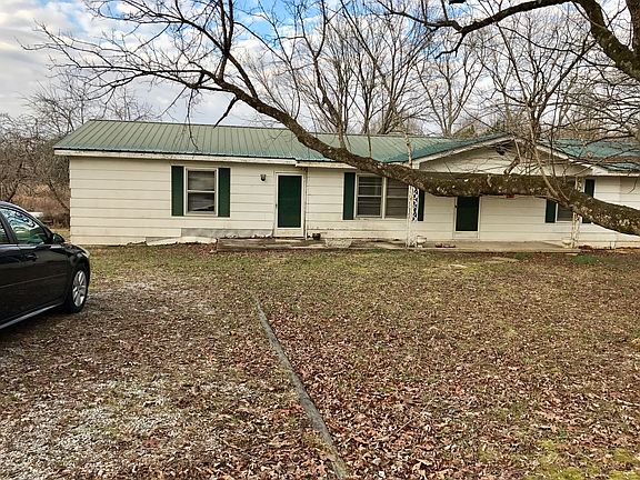 1 story, 2 entrances