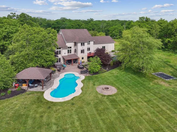 332 Waters Edge, Hebron, OH 43025