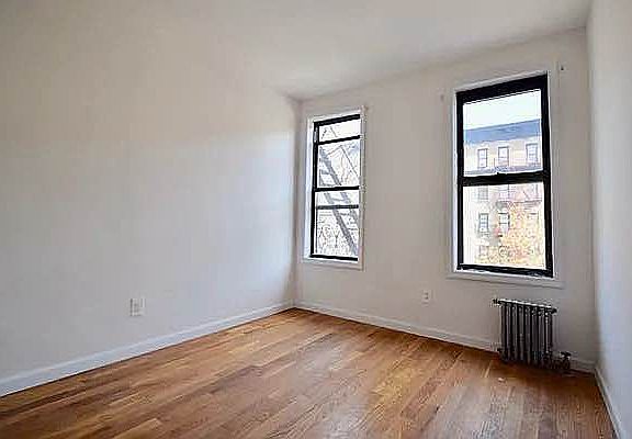 3rd image of 520 W 175th St APT 8