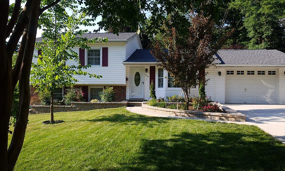 1st image of 5703 La Vista Dr