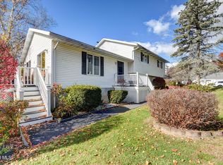 45 Coolidge Rd, Amsterdam, NY 12010