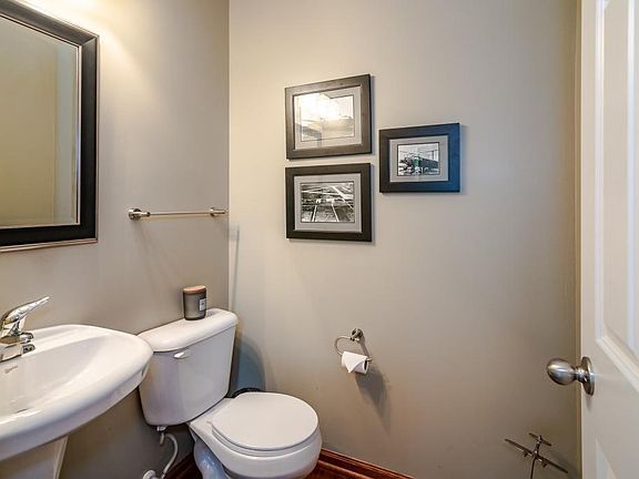 4th image of 10004 Pincherry Ln