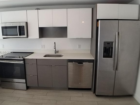 2nd image of 321 NE 26th St Unit 511