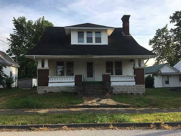 2nd image of 124 Woodward Ave