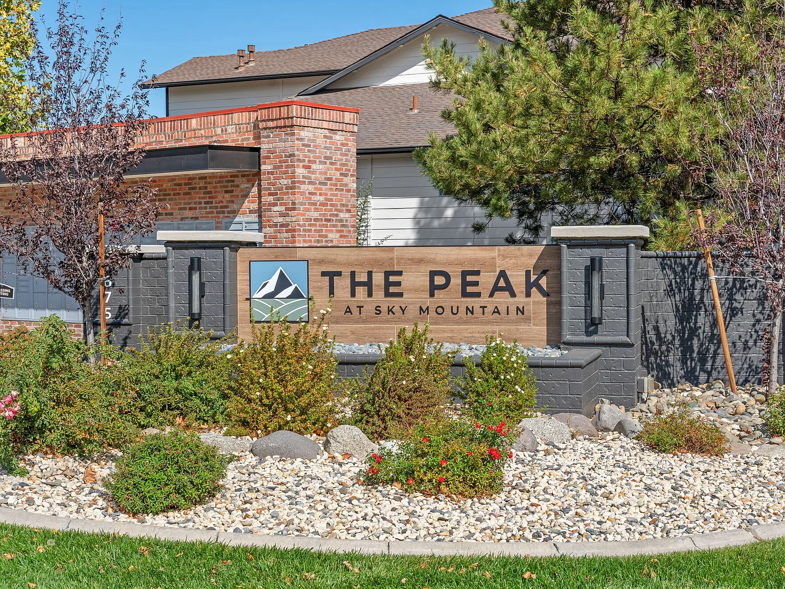 The Peak at Sky Mountain — Photo 1