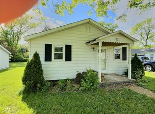 4986 Adkins St, Columbus, IN 47201