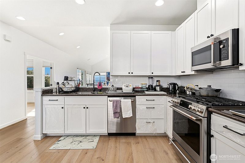 5th image of 11012 Villa Rosa Lane