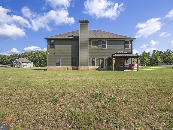 4th image of 440 Homestead Cir