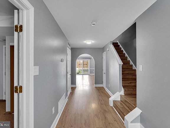 5th image of 4451 Ernie Davis Cir