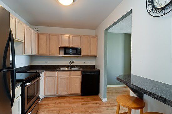 4th image of 70 W Huron St #G127