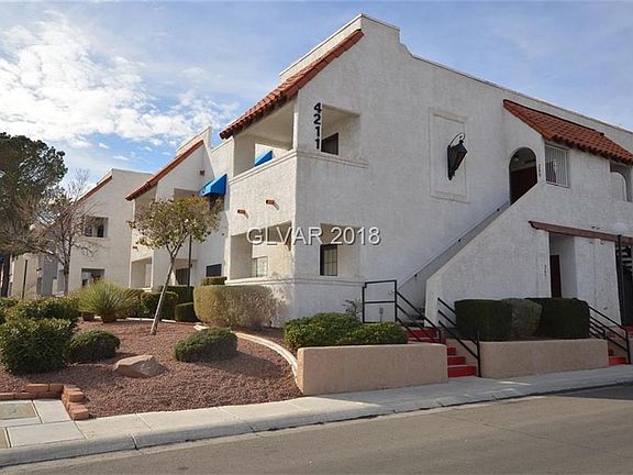 2nd image of 4211 Sanderling Cir Unit 288