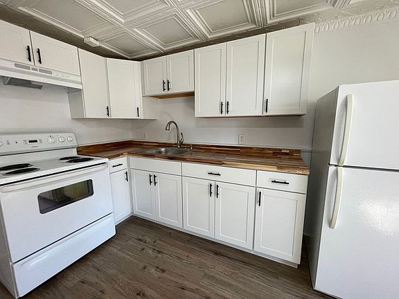 2nd image of 151 Grand St #1