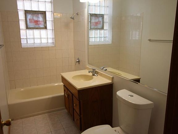 4th image of 4933 N Kedzie Ave APT 1E