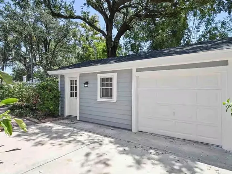 128 Wisteria Ave — Photo 3