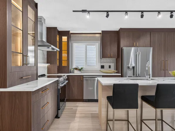 123 Walker Rd NW, Edmonton, AB T5T 4C2