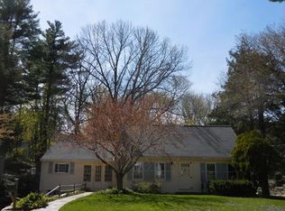 2 Grove St, Lexington, MA 02420