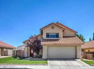3244 Surfline Dr, Las Vegas, NV 89117