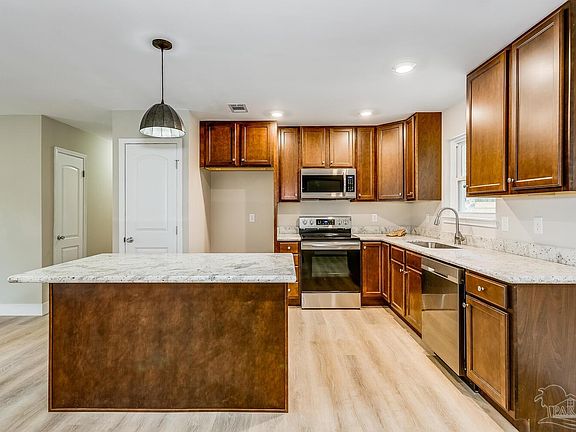 3rd image of 314 Clark Ave